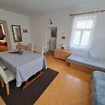 U Dionyza Rejdová