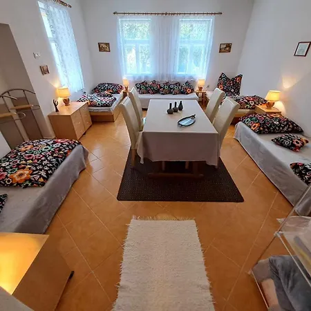 U Dionyza Hébergement de vacances *