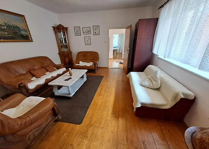 Ferienhaus U Dionyza