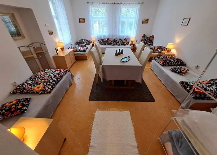 U Dionyza Ferienhaus *